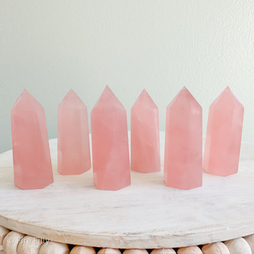 MINI MADAGASCAR ROSE QUARTZ TOWER