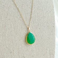 Load image into Gallery viewer, FACETED GREEN ONYX NECKLACE