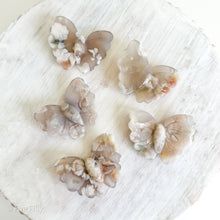 Load image into Gallery viewer, FLOWER AGATE BUTTERFLY