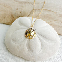 Load image into Gallery viewer, SAND DOLLAR NECKLACE