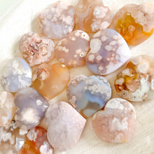 Load image into Gallery viewer, FLOWER AGATE HEART