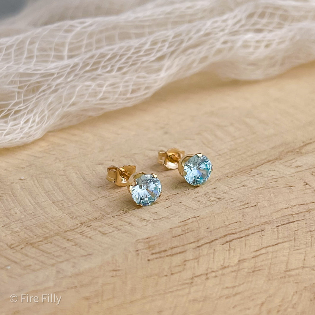 5MM GOLD CRYSTAL STUDS - 3 COLOR OPTIONS