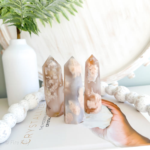MEDIUM FLOWER AGATE TOWER