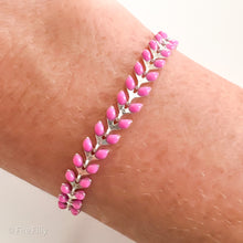 Load image into Gallery viewer, SILVER CHEVRON BRACELET