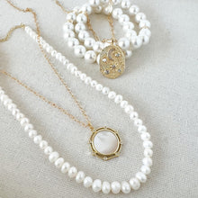 Load image into Gallery viewer, CLASSIC PEARL NECKLACE